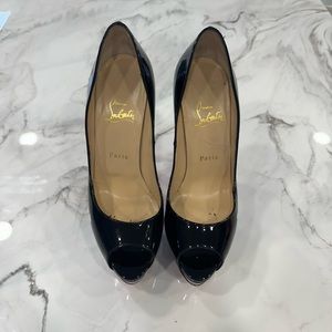 Louboutin peep toe